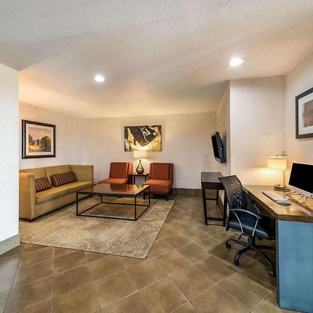 Quality Inn & Suites Garland - East Dallas Екстер'єр фото