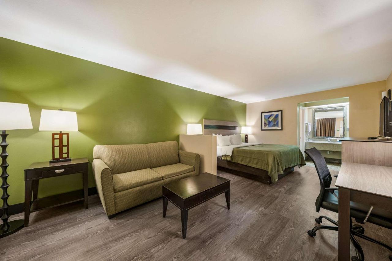 Quality Inn & Suites Garland - East Dallas Екстер'єр фото