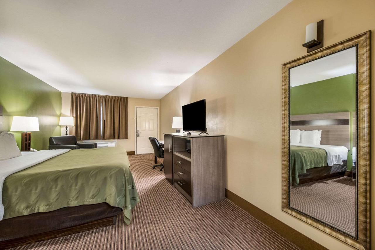 Quality Inn & Suites Garland - East Dallas Екстер'єр фото