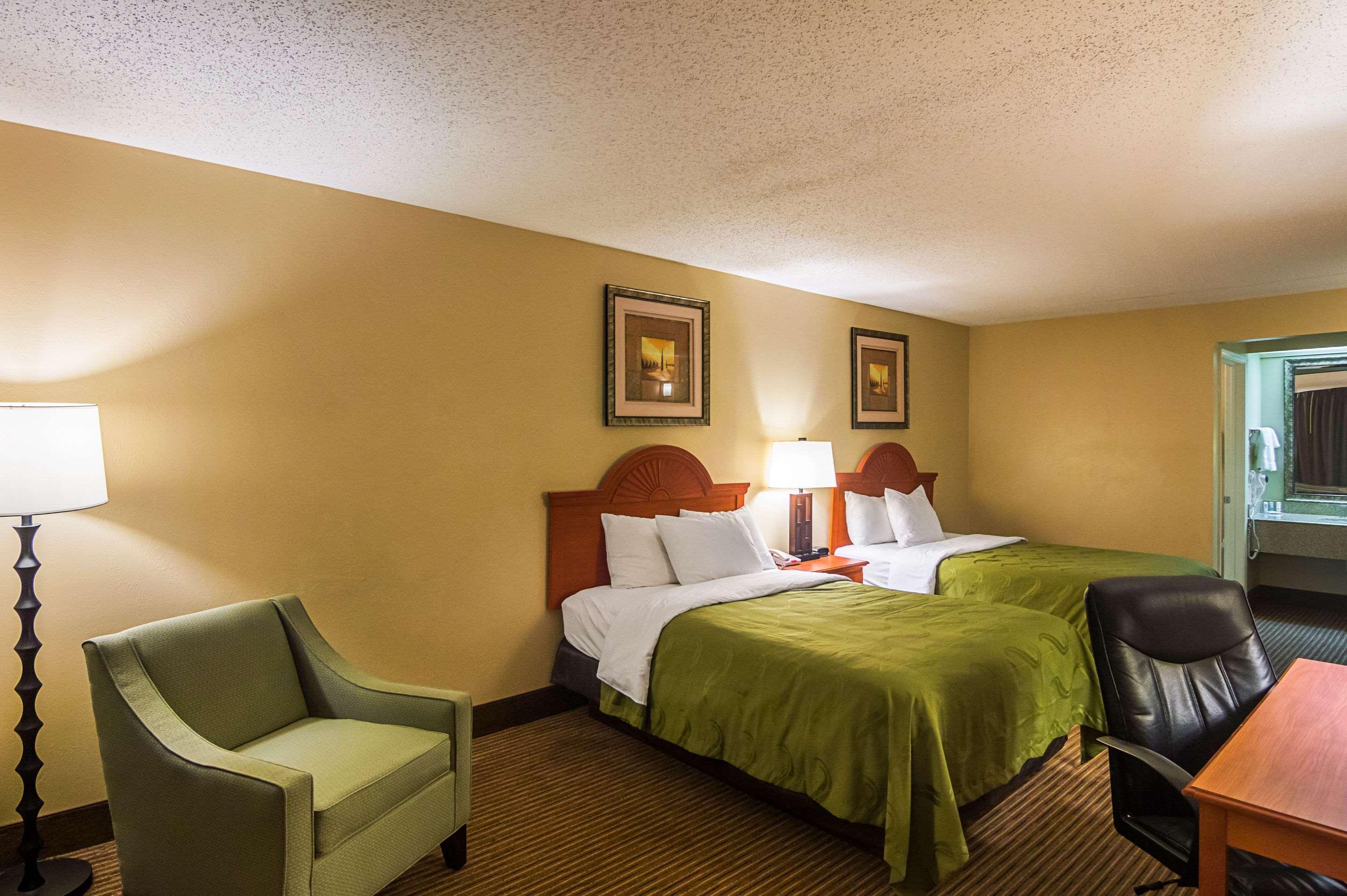 Quality Inn & Suites Garland - East Dallas Екстер'єр фото