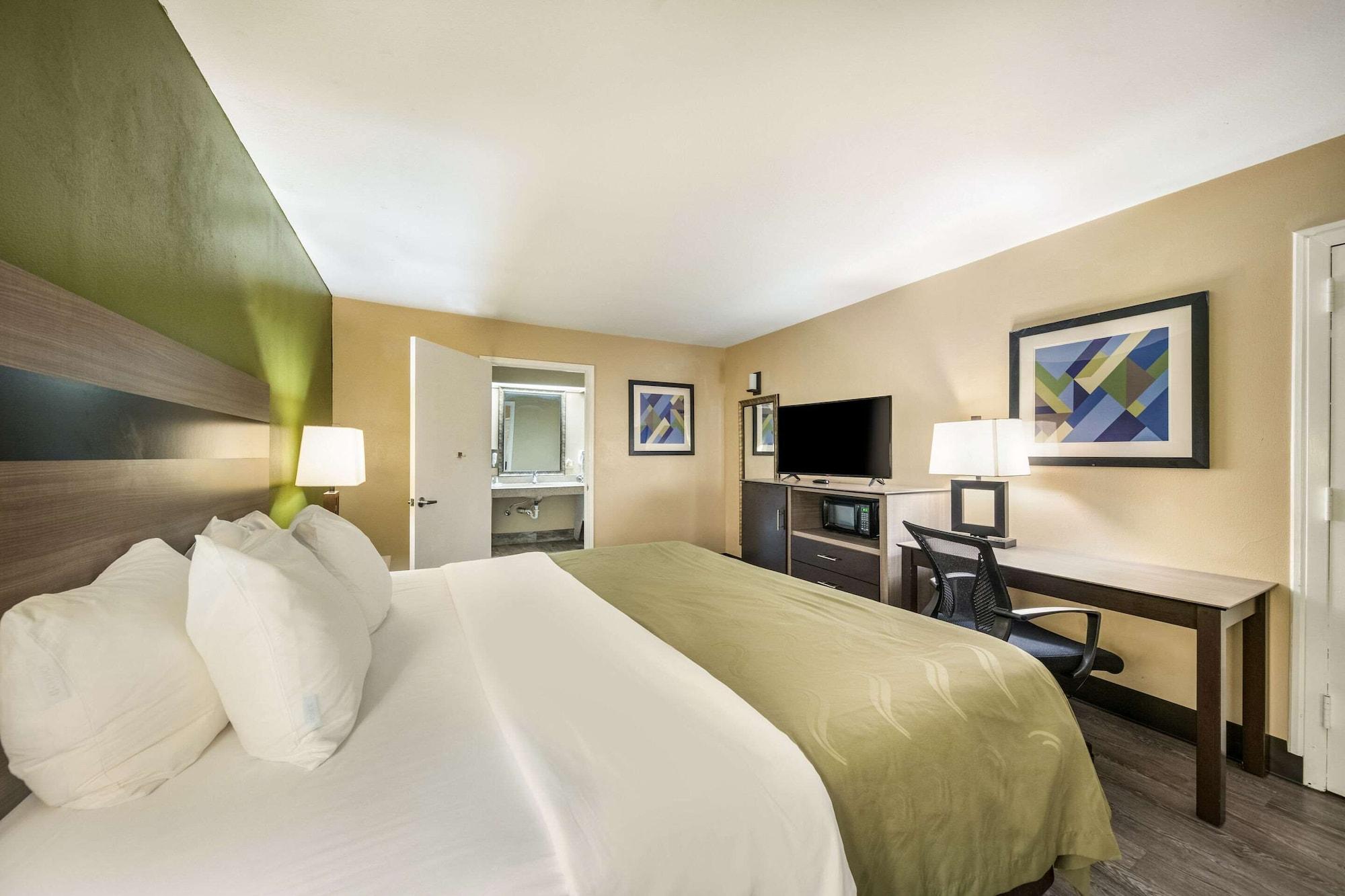 Quality Inn & Suites Garland - East Dallas Екстер'єр фото